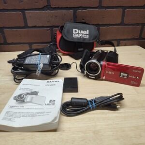Sanyo Xacti VPC-ZH1R Camcorder Camera Bundle